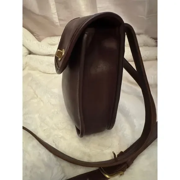 Coach Mahogany Sidepack Beautiful Condition - Picture 6 of 10